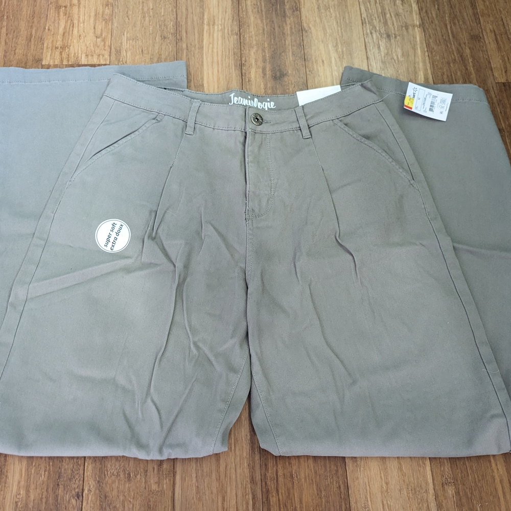Brand New, Jeaniologie Ladies High Rise, Wide Leg Pants.